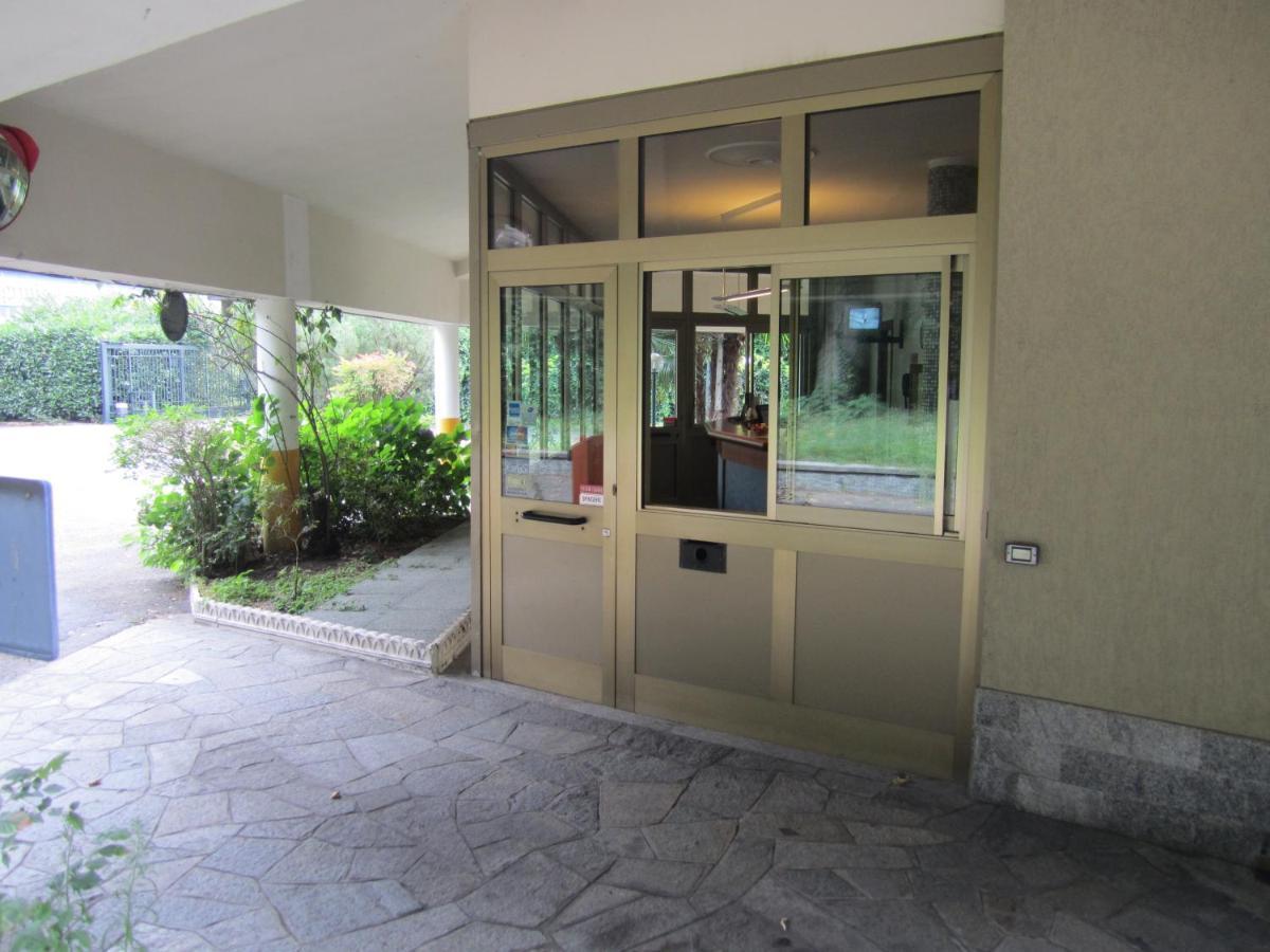 Hotel Motel Est Peschiera Borromeo Exteriér fotografie