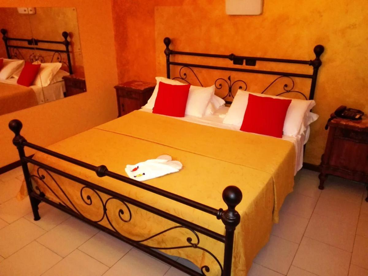 Hotel Motel Est Peschiera Borromeo Exteriér fotografie